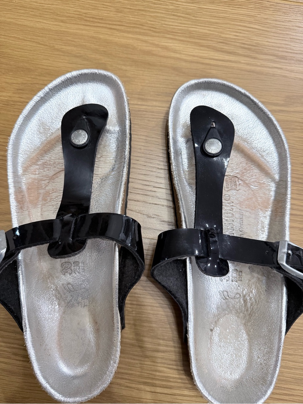 Birkenstock Black Patent Leather Toe-Post Women’s Sandals